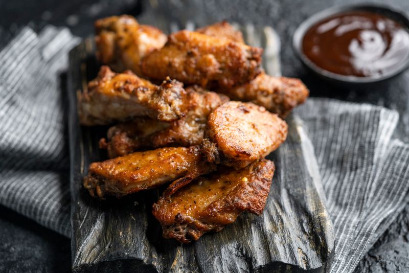 Crispy chicken wings starter from Pizza factory